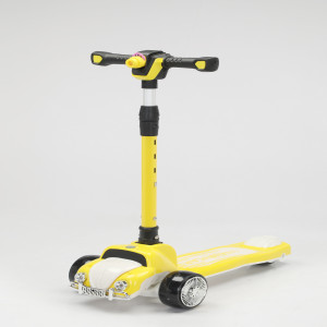 7840 - MONOPATÍN PLEGABLE CON BURBUJERO Y PROYECTOR AMARILLO